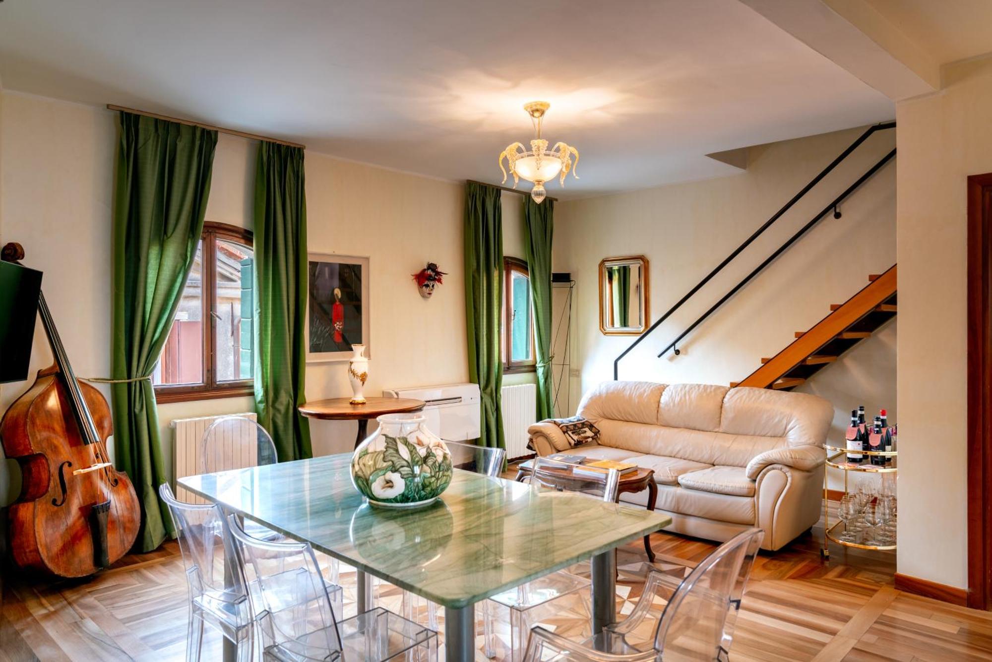 Palazzo San Luca 3* Venice
